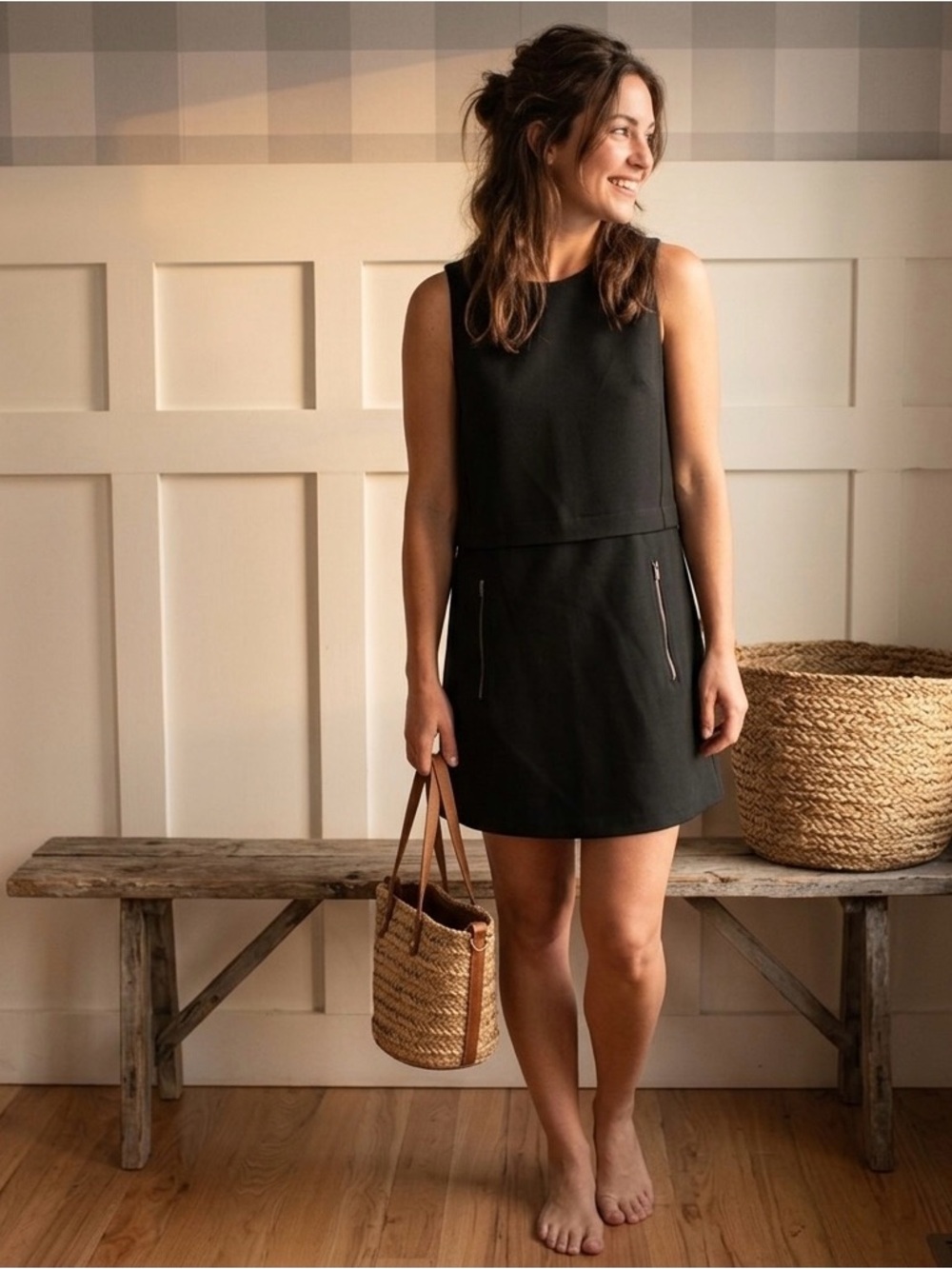 Wilfred Aritzia Black Dress Zip Accents Fitted Minimal Chic Size XS Sleek Modern